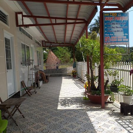 Nhà Nghỉ NgọC PhuọNg Hon Son Hotel Lai Son Cameră foto