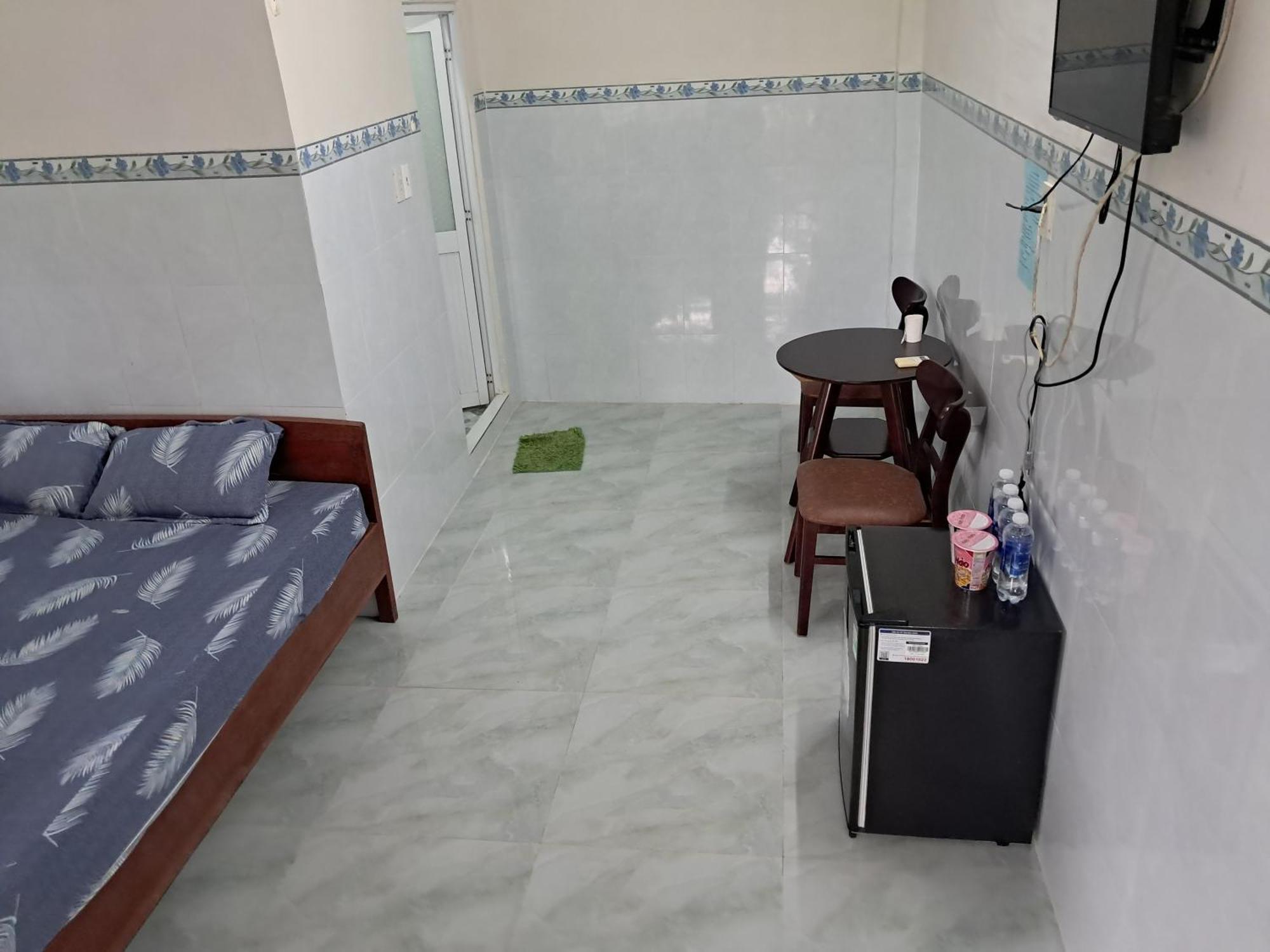 Nhà Nghỉ NgọC PhuọNg Hon Son Hotel Lai Son Exterior foto